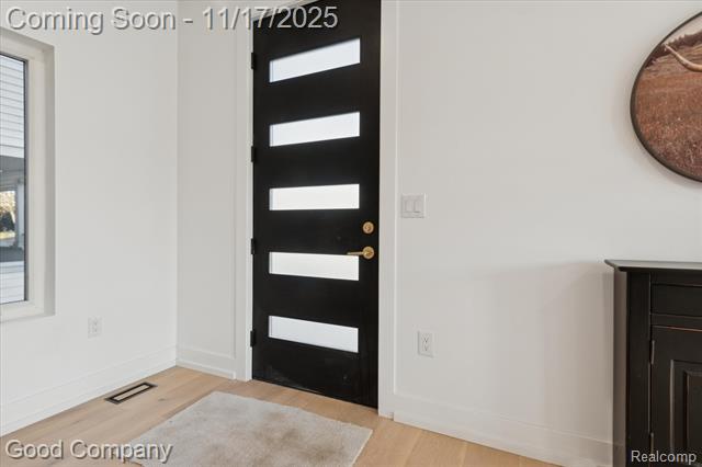 Builiding view two for 125 N Washington, Royal Oak, MI. 48067