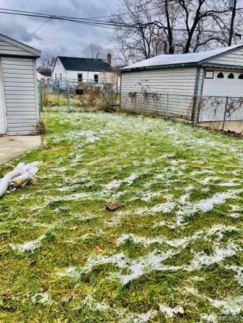 Builiding view fourteen for 20200 Monte Vista, Detroit, MI. 48221