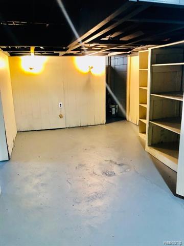 Builiding view twelve for 20200 Monte Vista, Detroit, MI. 48221