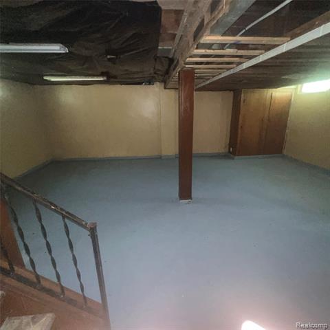 Builiding view nineteen for 19690 Wexford, Detroit, MI. 48234