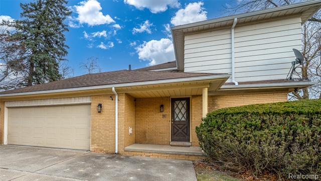 Builiding view five for 23223 Bellwood, Southfield, MI. 48034