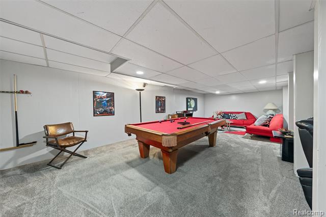 Builiding view forty four for 23223 Bellwood, Southfield, MI. 48034