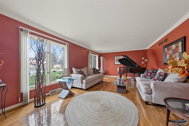 Builiding view fourteen for 23223 Bellwood, Southfield, MI. 48034