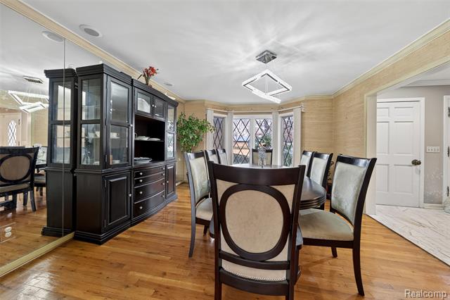 Builiding view sixteen for 23223 Bellwood, Southfield, MI. 48034