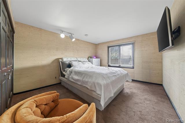 Builiding view thirty seven for 23223 Bellwood, Southfield, MI. 48034