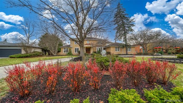 Builiding view three for 23223 Bellwood, Southfield, MI. 48034