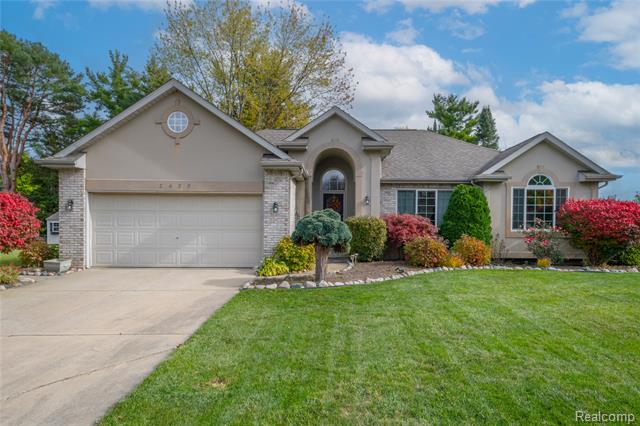 Builiding view one for 2420 Torrey Grove, Fenton, MI. 48430