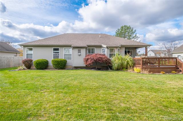 Builiding view twenty three for 2420 Torrey Grove, Fenton, MI. 48430