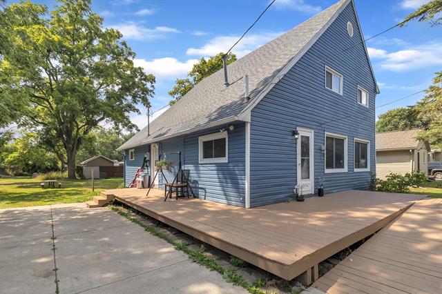 Builiding view eighteen for 4620 Christiansen, Lansing, MI. 48910