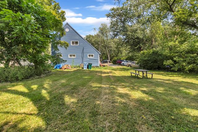 Builiding view twenty one for 4620 Christiansen, Lansing, MI. 48910