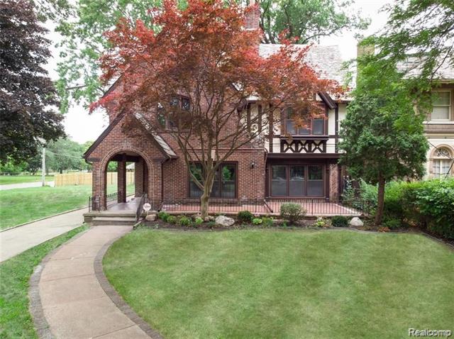 front view for 2215 W Boston, Detroit, Mi. 48206