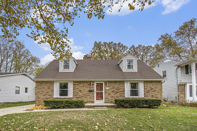 Builiding view one for 2409 Victor, Lansing, MI. 48911