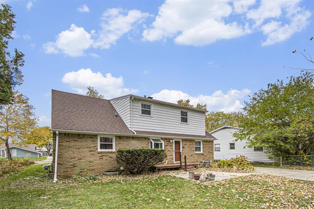 Builiding view thirty for 2409 Victor, Lansing, MI. 48911