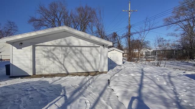 Builiding view fourteen for 1576 Wiard, Ypsilanti, MI. 48198