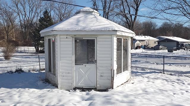 Builiding view sixteen for 1576 Wiard, Ypsilanti, MI. 48198