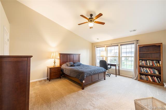 Builiding view eighteen for 26616 Kirkway, Trenton, MI. 48183