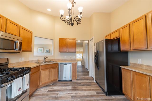 Builiding view fourteen for 26616 Kirkway, Trenton, MI. 48183