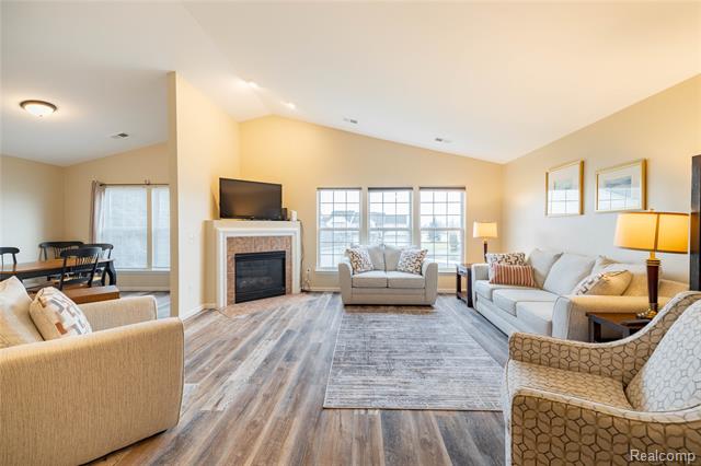 Builiding view seven for 26616 Kirkway, Trenton, MI. 48183