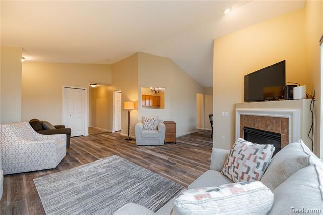 Builiding view ten for 26616 Kirkway, Trenton, MI. 48183