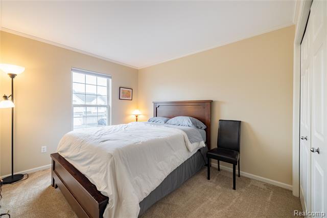 Builiding view twenty six for 26616 Kirkway, Trenton, MI. 48183