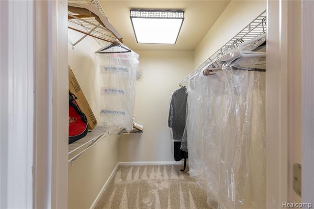 Builiding view twenty three for 26616 Kirkway, Trenton, MI. 48183