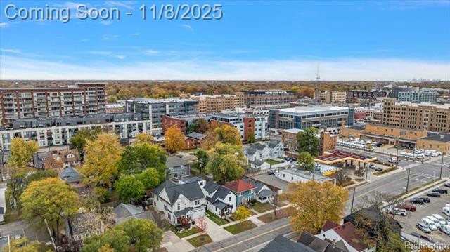 Builiding view thirty four for 206 N Washington, Royal Oak, MI. 48067