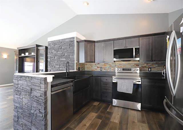 Builiding view eleven for 253 Aberdeen Court, Flushing, MI. 48433