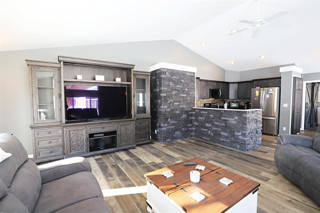 Builiding view five for 253 Aberdeen Court, Flushing, MI. 48433