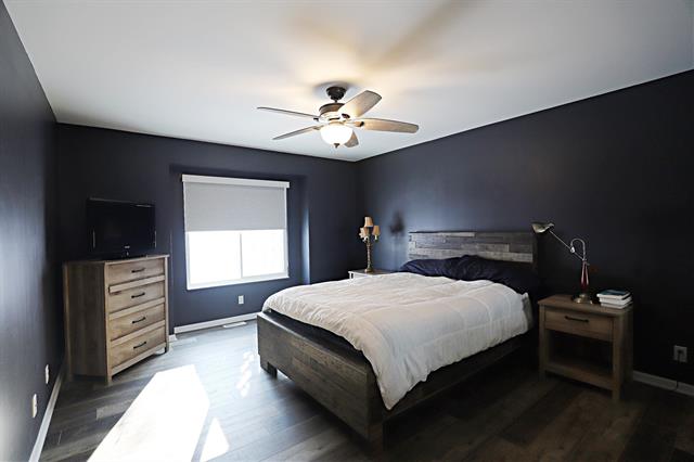 Builiding view fourteen for 253 Aberdeen Court, Flushing, MI. 48433