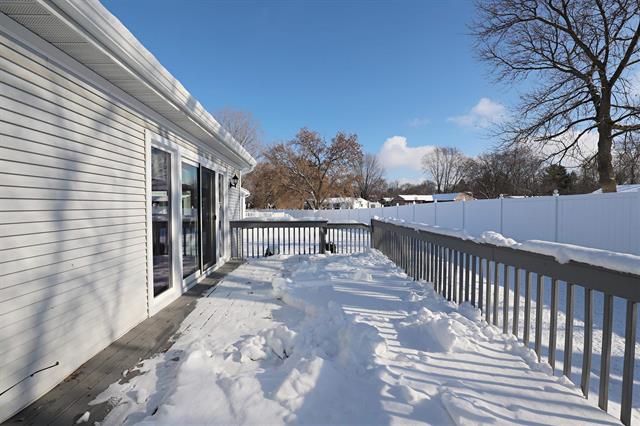 Builiding view twenty six for 253 Aberdeen Court, Flushing, MI. 48433