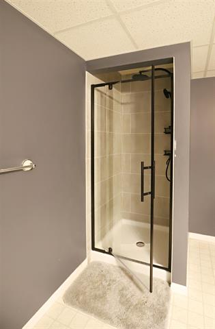 Builiding view twenty three for 253 Aberdeen Court, Flushing, MI. 48433