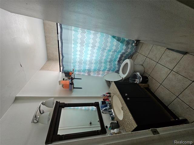 Builiding view fourteen for 1409 Liddesdale St, Detroit, MI. 48217