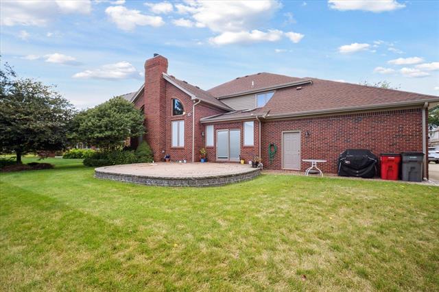 Builiding view forty eight for 40448 Emerald Lane W., Clinton Township, MI. 48038