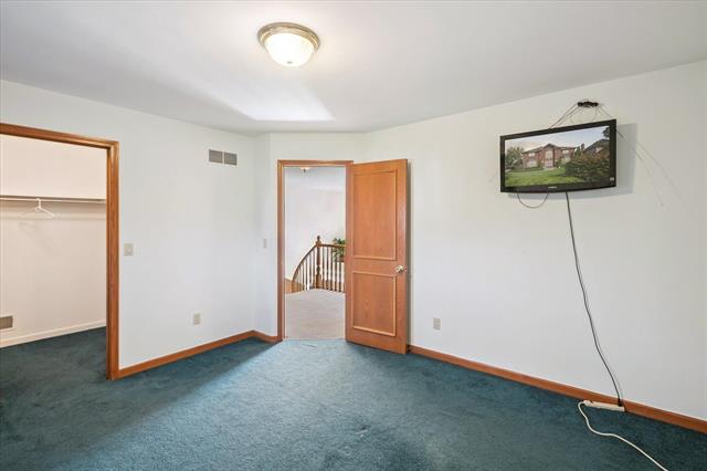 Builiding view thirty four for 40448 Emerald Lane W., Clinton Township, MI. 48038