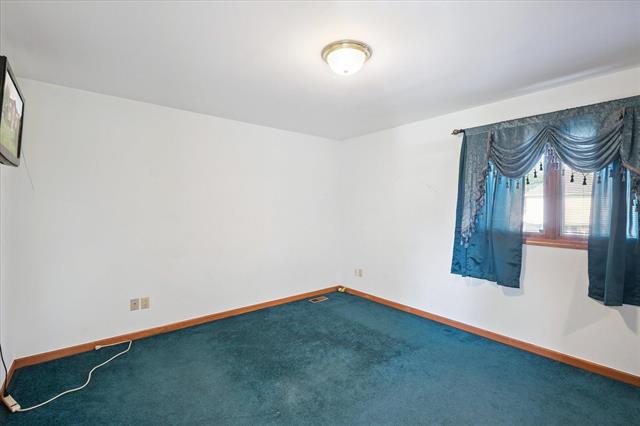 Builiding view thirty three for 40448 Emerald Lane W., Clinton Township, MI. 48038