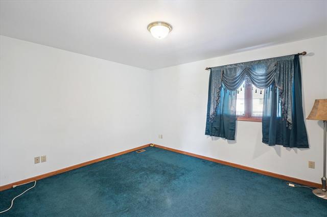 Builiding view thirty two for 40448 Emerald Lane W., Clinton Township, MI. 48038