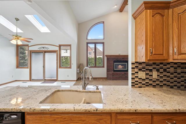 Builiding view twenty five for 40448 Emerald Lane W., Clinton Township, MI. 48038