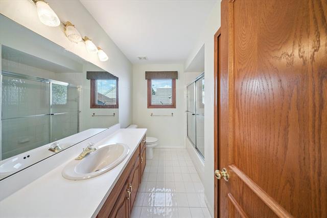 Builiding view twenty nine for 40448 Emerald Lane W., Clinton Township, MI. 48038