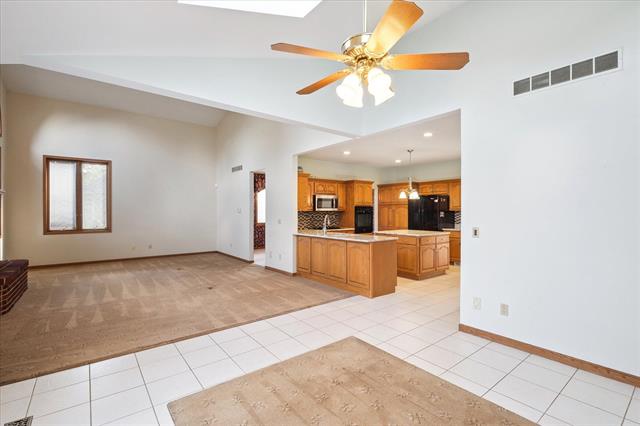 Builiding view twenty one for 40448 Emerald Lane W., Clinton Township, MI. 48038