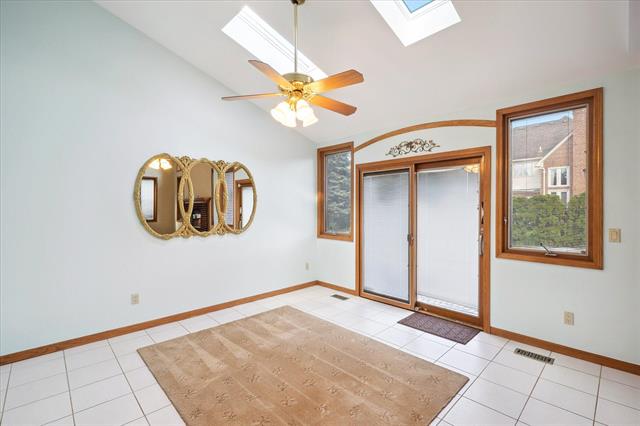 Builiding view twenty for 40448 Emerald Lane W., Clinton Township, MI. 48038