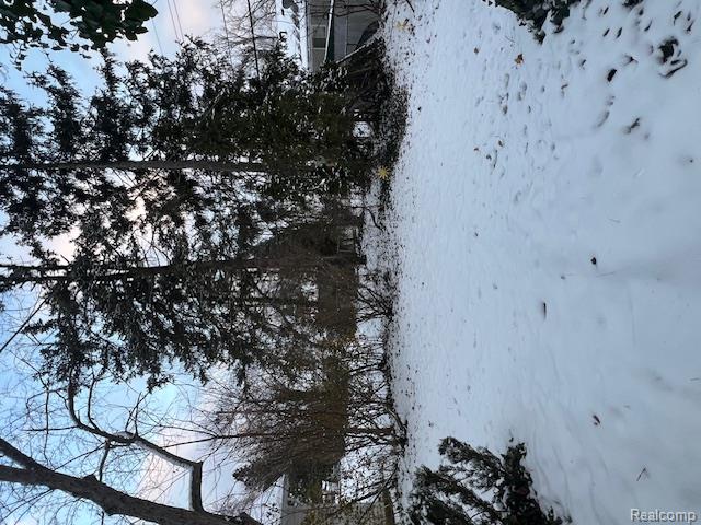 Builiding view fourteen for 20385 Harbor, Southfield, MI. 48076