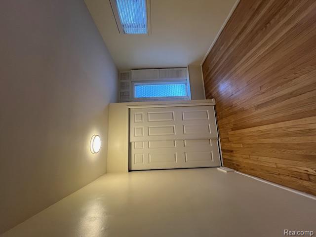 Builiding view ten for 20385 Harbor, Southfield, MI. 48076