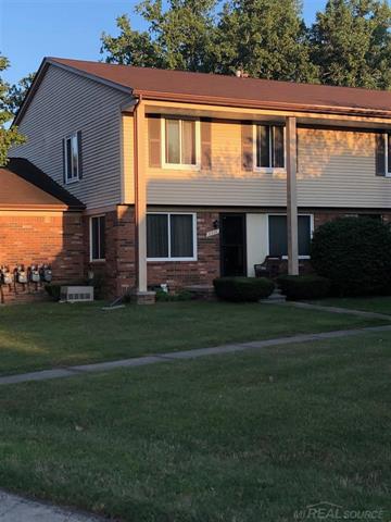 front view picture of 31926 Breezeway, New Baltimore, MI. 48047