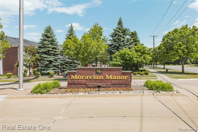Builiding view thirty two for 14286 Moravian Manor, Sterling Heights, MI. 48312
