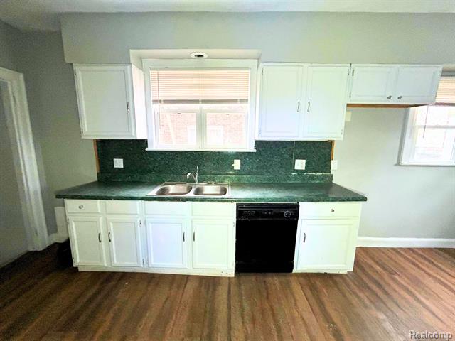 Builiding view eight for 14303 Rosemary, Detroit, MI. 48213