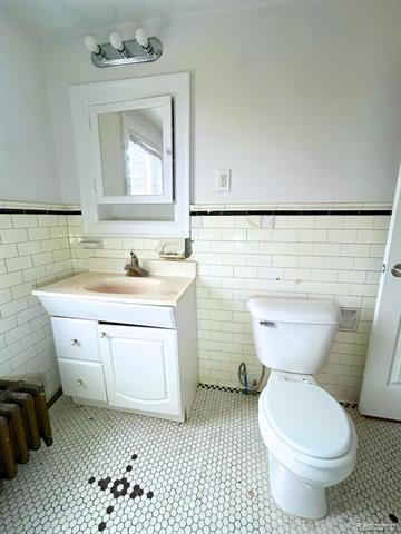 Builiding view fifteen for 14303 Rosemary, Detroit, MI. 48213