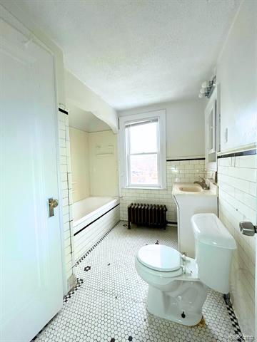 Builiding view fourteen for 14303 Rosemary, Detroit, MI. 48213