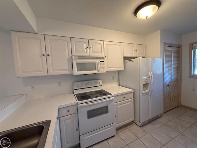 Builiding view nineteen for 5747 Main #24, Lexington, MI. 48450