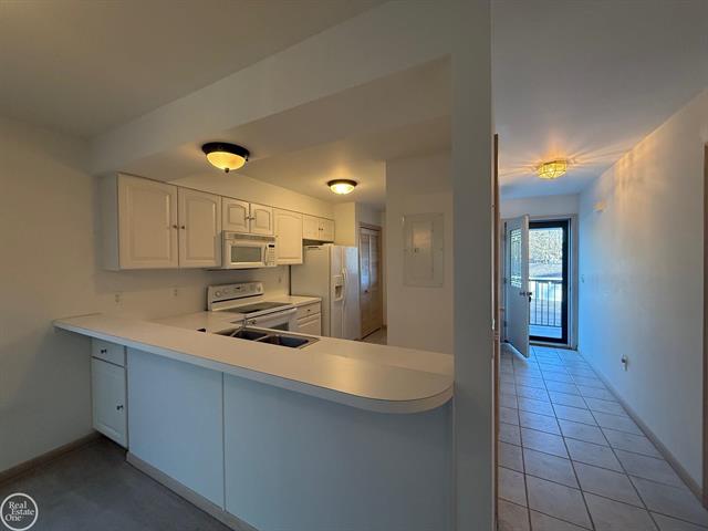 Builiding view seventeen for 5747 Main #24, Lexington, MI. 48450