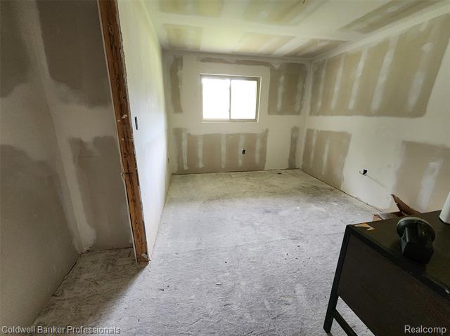 Builiding view one for 27391 Spring Arbor, Southfield, MI. 48076